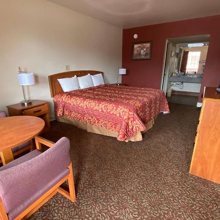 Travel Inn Lackland Sea World San Antonio Exterior photo
