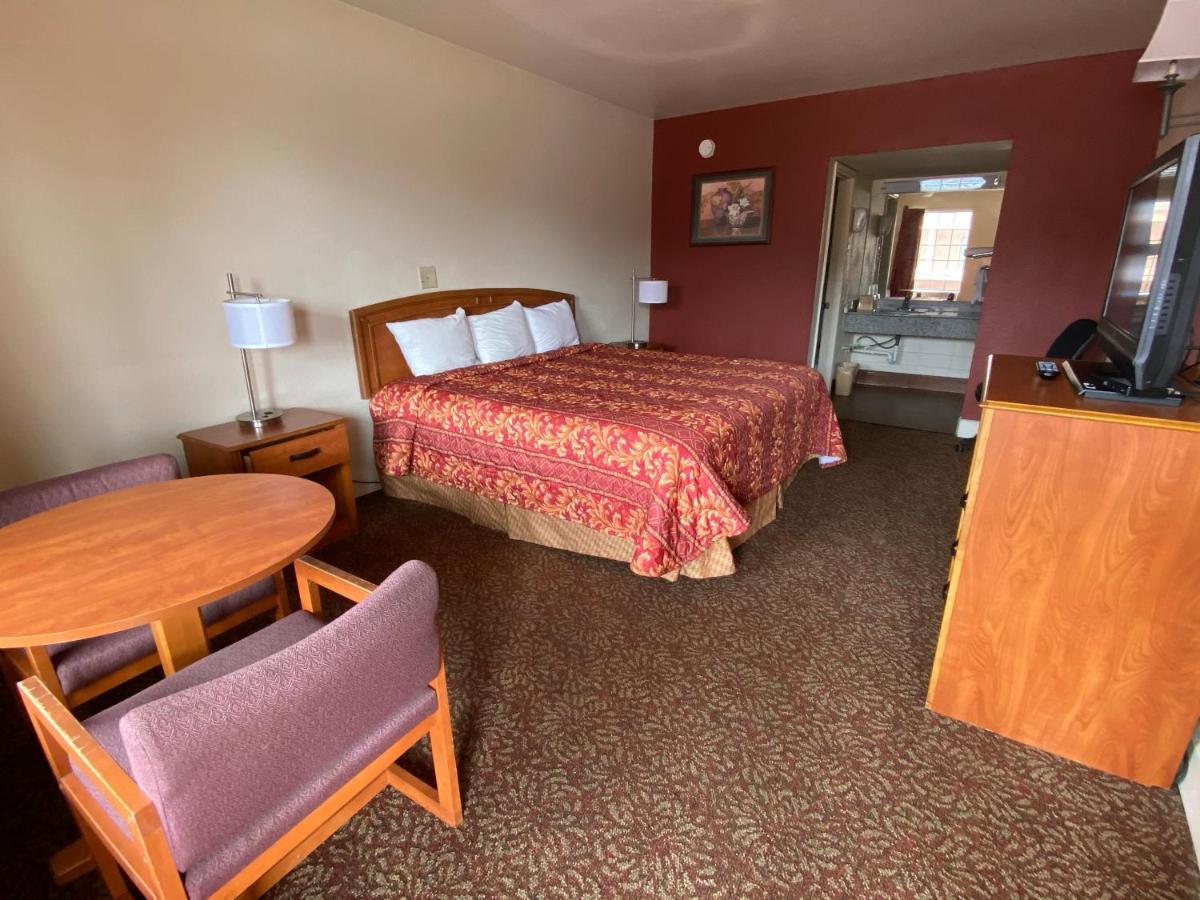 Travel Inn Lackland Sea World San Antonio Exterior photo