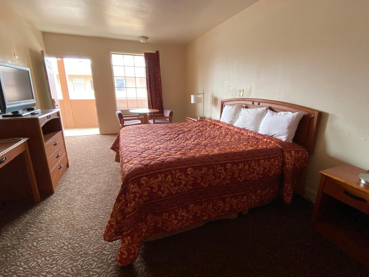 Travel Inn Lackland Sea World San Antonio Exterior photo